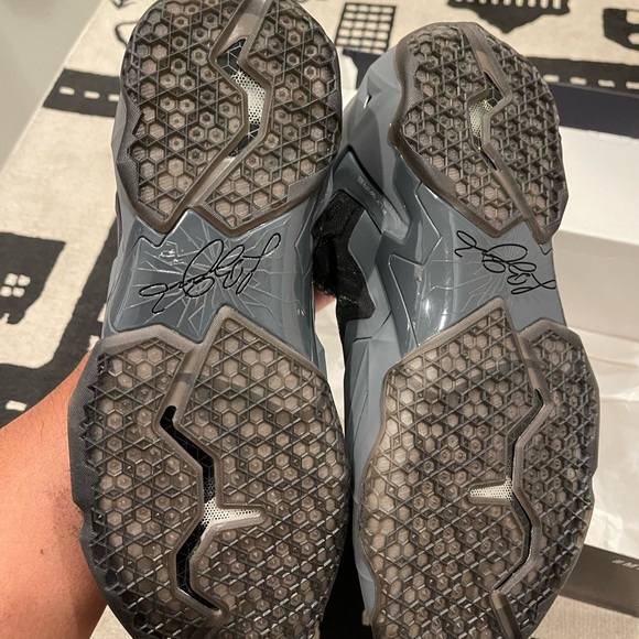 Lebron 11 Nike custom ID size 12 brand new - Picture 4 of 4